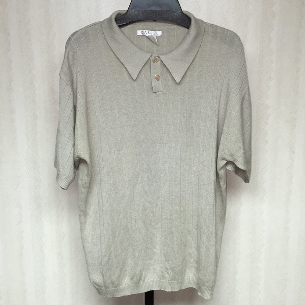 Short sleeve light weight sweater